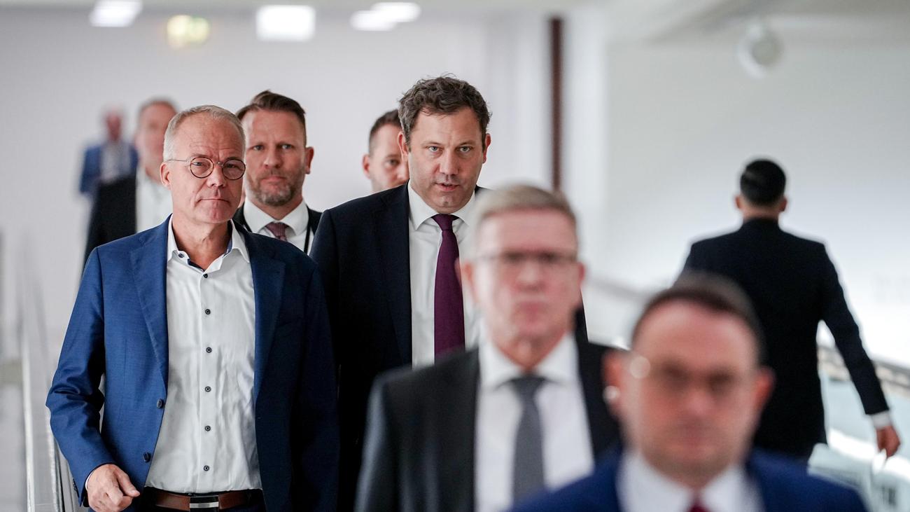 Niedersachsen's €8.1 Billion Corona Fund: Purpose and Impact